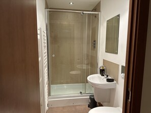 Apartment | Badezimmer
