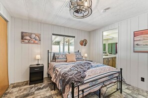 2 bedrooms, iron/ironing board, free WiFi, bed sheets - Cosy Desert Hideaway (Tucson)