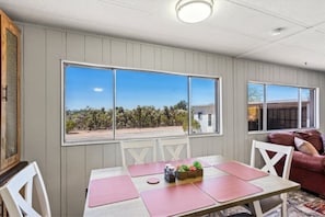 Dining - Cosy Desert Hideaway (Tucson)