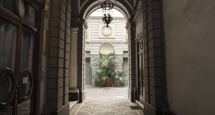 Elegant Apartment At Chiaia By Wonderful Italy