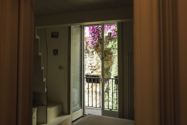 Condo, 2 chambres, 2 salles de bains | Balcon