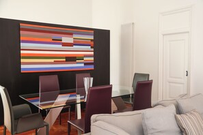 Condo, 2 Bedrooms, 2 Bathrooms | Dining room