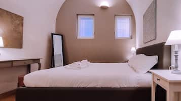 Apartment | 2 bedrooms, desk, laptop workspace, cribs/infant beds