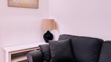 Apartment | Living area | 35-inch flat-screen TV with digital channels, TV