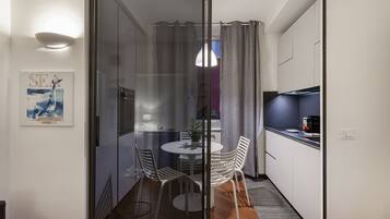 Apartment, 1 Bedroom | Private kitchen | Full-sized fridge, oven, stovetop, dishwasher