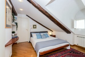 Loft, 1 quarto | 1 quarto, ferros/tábuas de passar roupa, Wi-Fi de cortesia