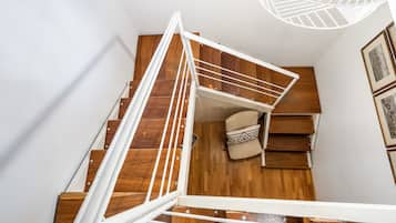 Handrails in stairways