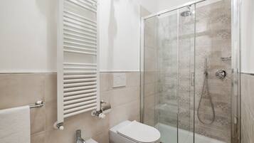 Apartment, 1 Bedroom | Bathroom | Shower, free toiletries, hair dryer, bidet