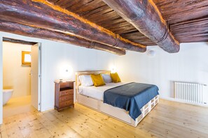 Apartment | 3 bedrooms, iron/ironing board, free WiFi, bed sheets - Tra Le Cupole Di Napoli By Wonderful Italy (Naples)