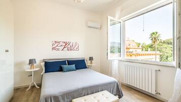 Apartment | 2 bedrooms, iron/ironing board, cots/infant beds, free WiFi