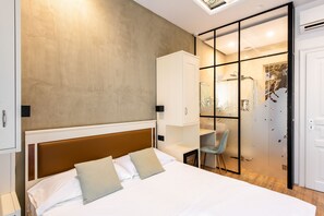 标准双人房 | 客房内保险箱、隔音、免费 WiFi、床单