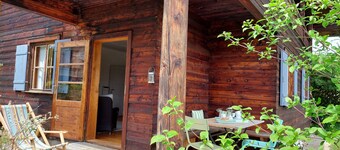 Ehem. Künstlerhaus mit Garten in Seenähe