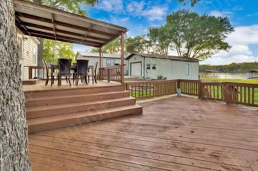 Lakefront Home Has Everything !