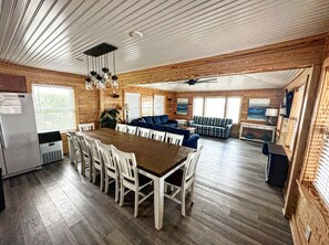 Superior Cottage | Living area