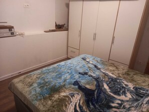 Apartment | 1 bedroom, free WiFi, bed sheets - Captivating 1-bed Apartment in Split (Split)