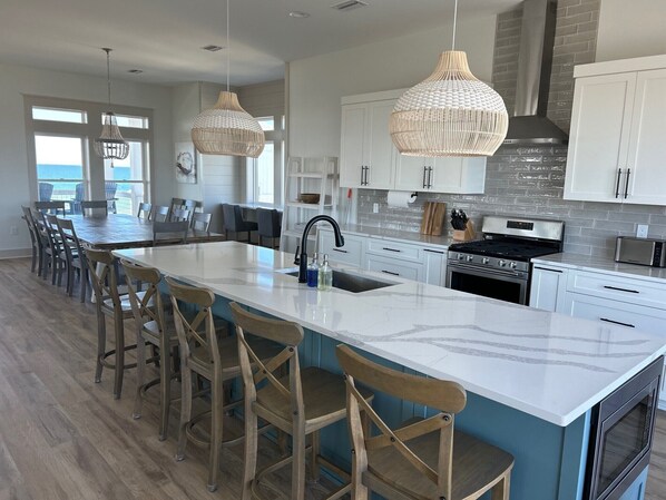 Fridge, microwave, oven, stovetop - The Barracuda - Cape San Blas (Port Saint Joe)