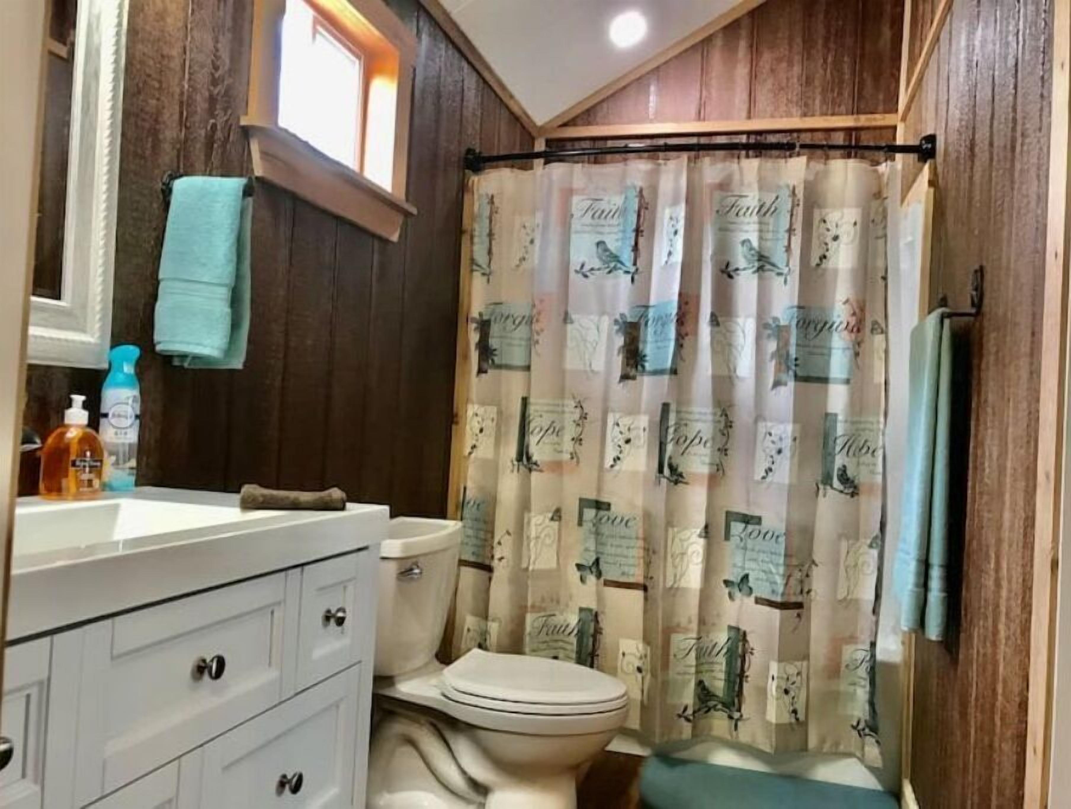 Paradise River Cabin #6