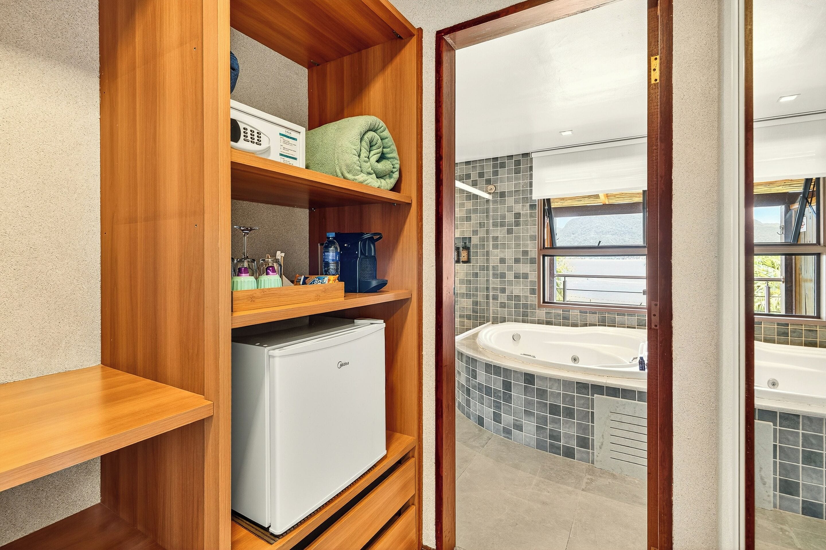Minibar