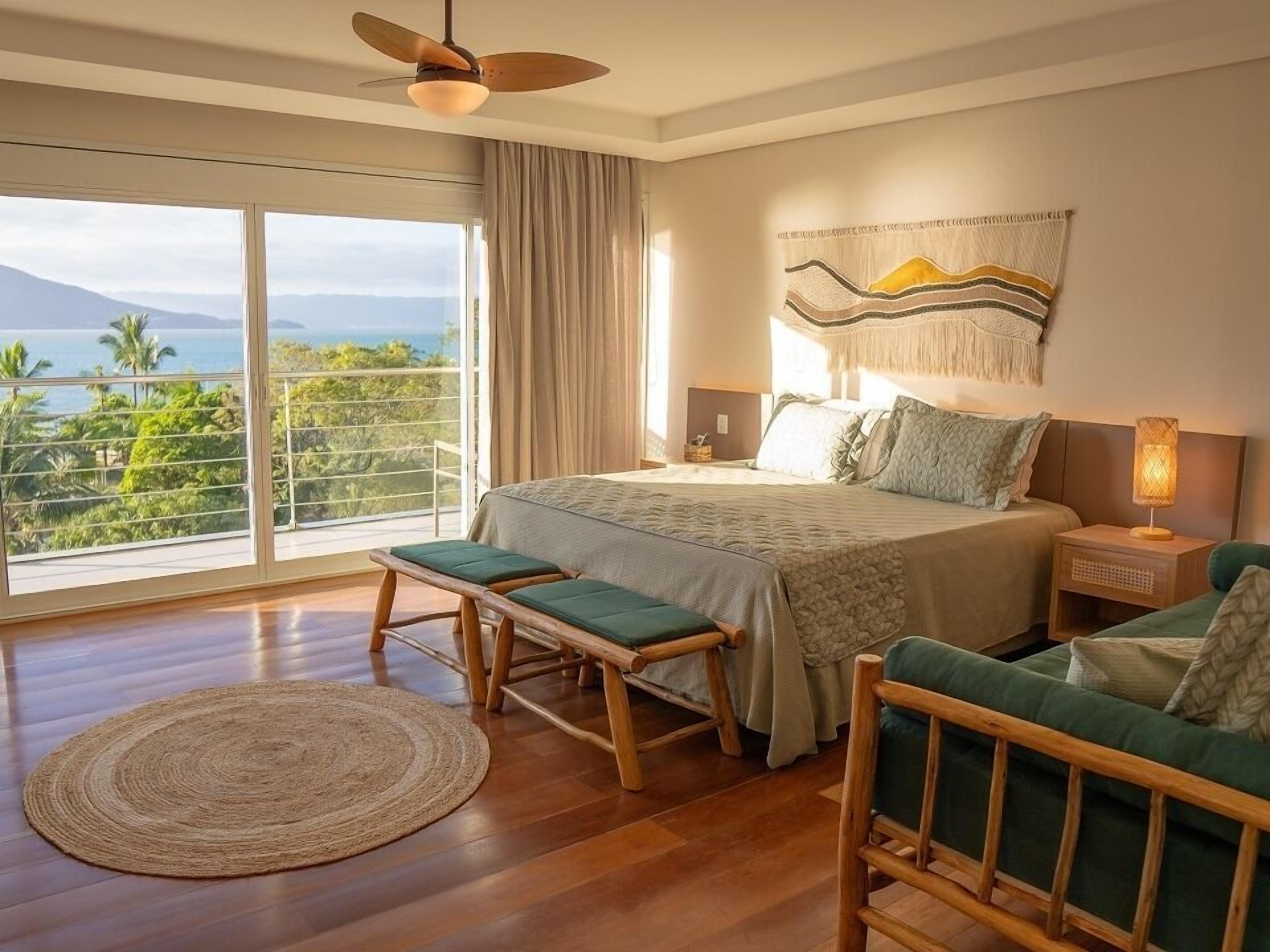 Superior-værelse til 3 personer - boblebad | Minibar, pengeskab på værelset, gratis Wi-Fi, sengetøj