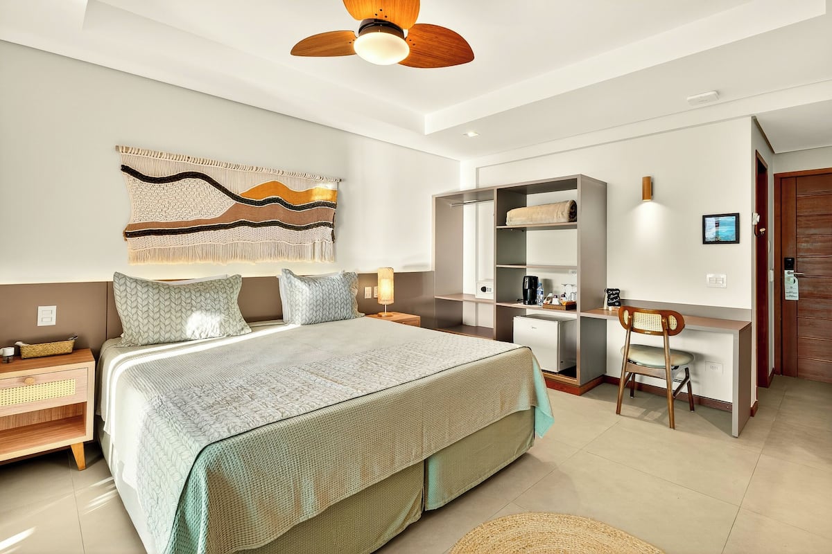 Standardværelse - terrasse - havudsigt | Minibar, pengeskab på værelset, gratis Wi-Fi, sengetøj