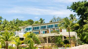 Outdoor pool, pool umbrellas, pool loungers