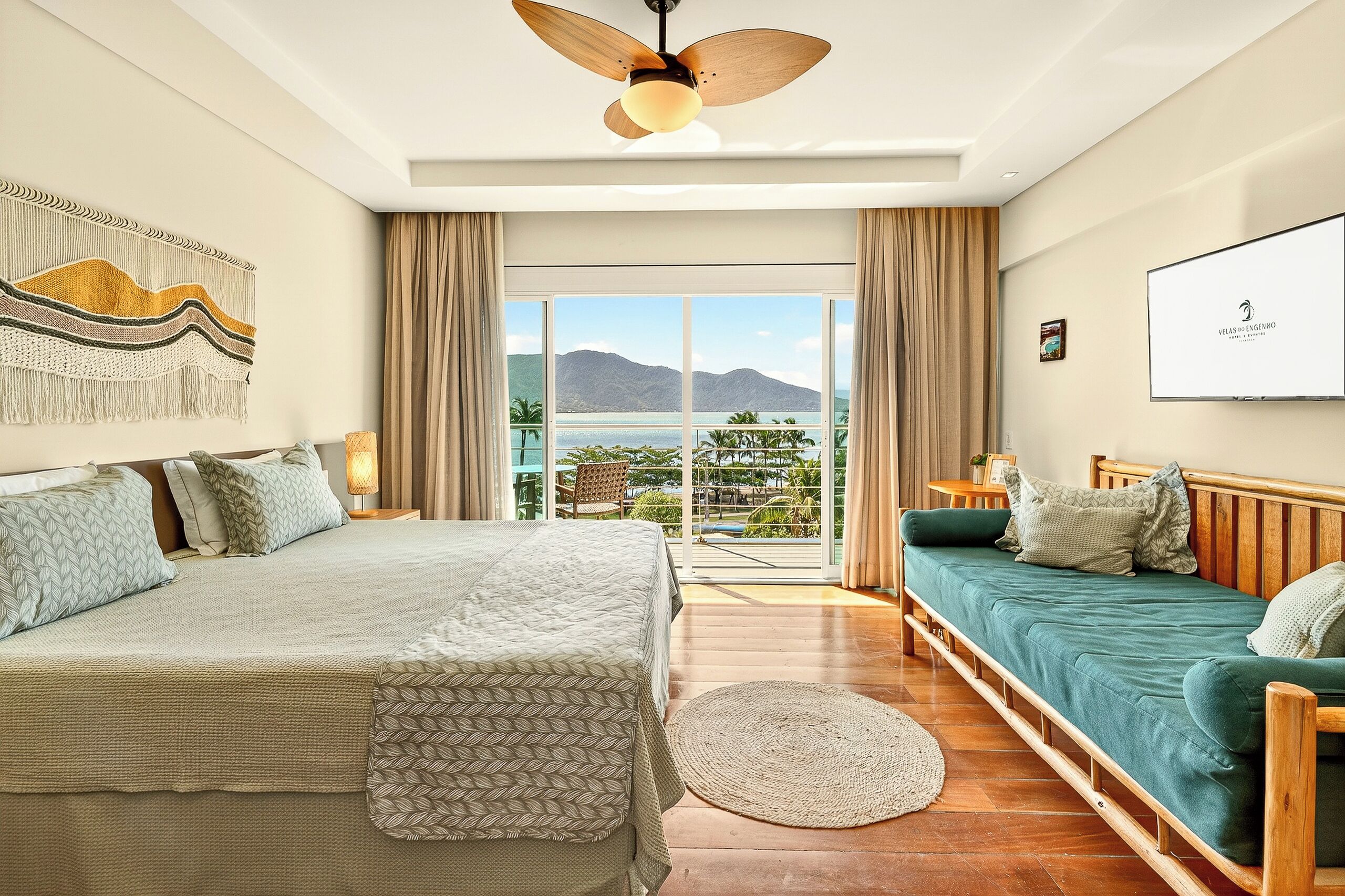 Superior-værelse til 3 personer - terrasse | Minibar, pengeskab på værelset, gratis Wi-Fi, sengetøj