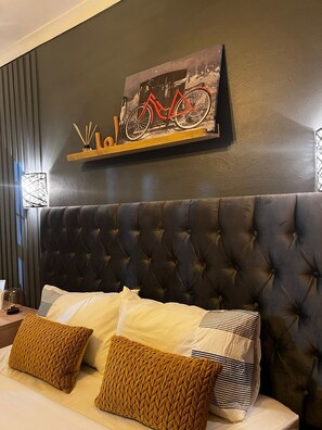 1 bedroom - LuxuryAirportLodge near OR TAMBO (Kempton Park)