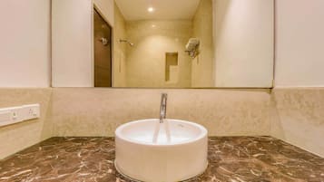 Deluxe Room | Bathroom