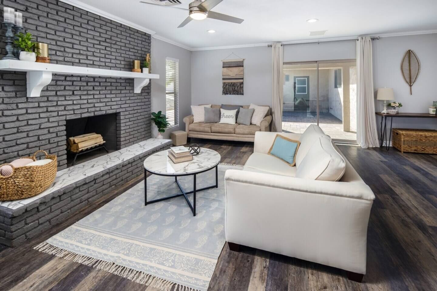  تلفزيون ذكي، مدفأة، شاشة كمبيوتر