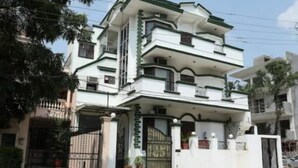 Front of property - Loomstay Pink DLF-1 (Gurugram)