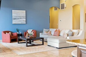 TV, fireplace - [The Overlook] Triple Primary Luxe, 50 Mile Views (Page)