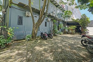 Front of property - OYO Life 2928 Rumah Ceria (Semarang)