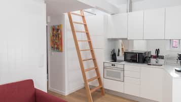 Apartment, 2 Bedrooms | Living area