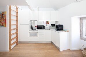 Apartemen, 2 kamar tidur | Dapur pribadi | Lemari es, microwave, oven, dan mesin espresso