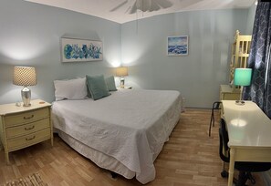 2 bedrooms, iron/ironing board, free WiFi, bed sheets - O1 Two BR townhome in Ocean Walk with 1 king, 1 queen bed.  Recently updated. (Saint Simons Island)