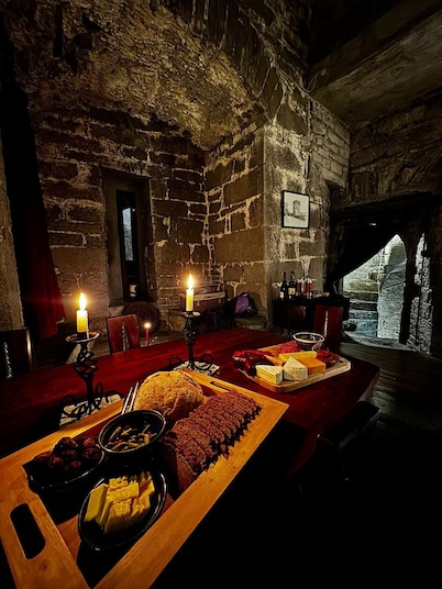 Ballindooley Castle 10 minutes to Galway City