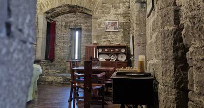 Ballindooley Castle 10 minutes to Galway City