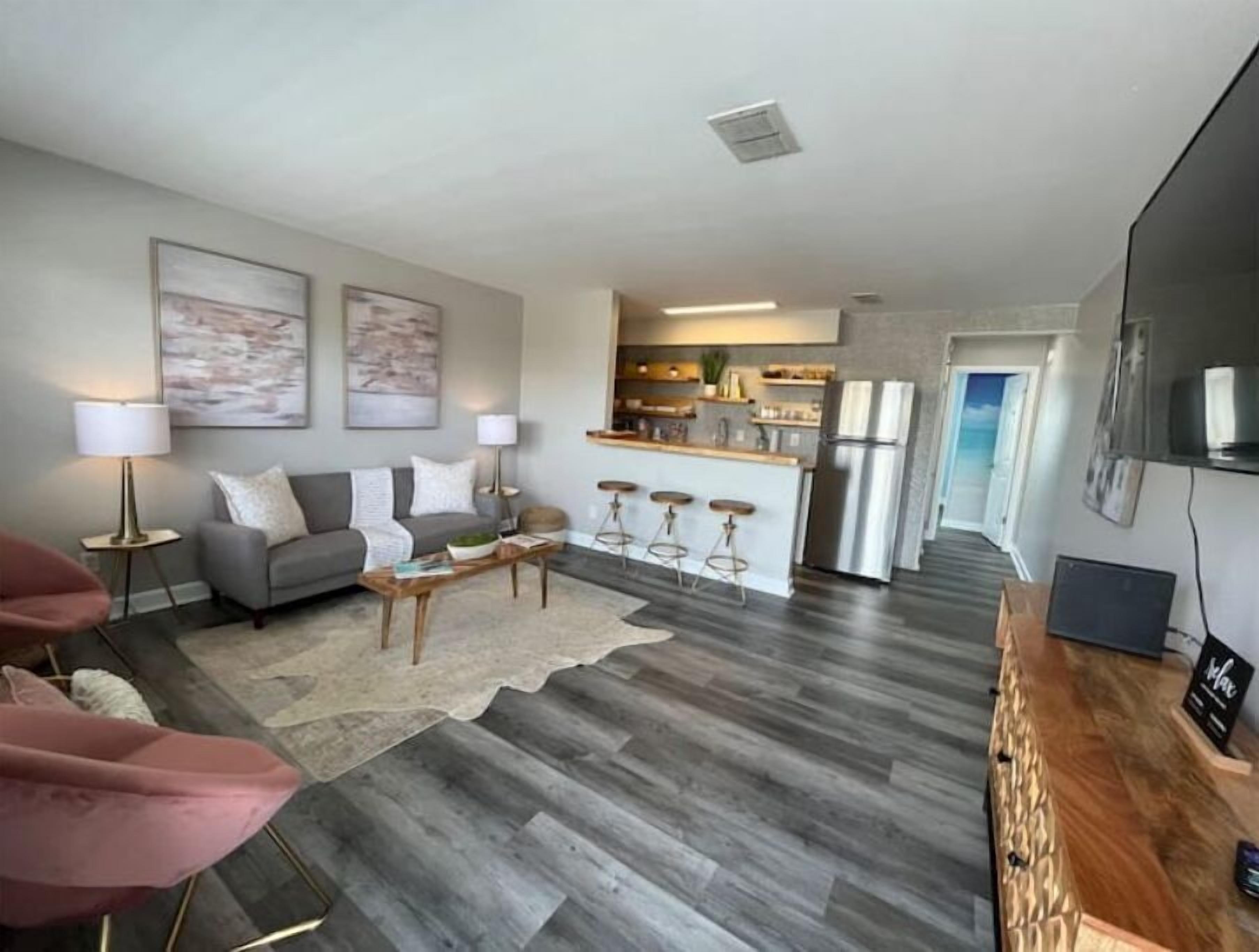 Condo in Fort Walton Beach Near White Sand Beach