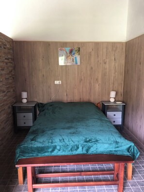 3 dormitoris, planxa i posts de planxar, wifi i roba de llit 