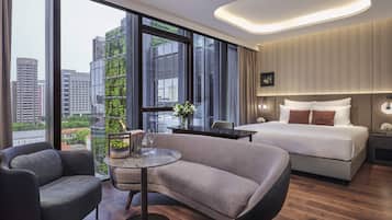 Studio Suite, 1 King Bed, Club Lounge Access | Minibar, in-room safe, desk, blackout drapes