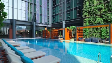 2 outdoor pools, open 7:00 AM to 9:00 PM, free pool cabanas