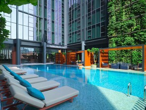 2 outdoor pools, open 7:00 AM to 9:00 PM, free pool cabanas - Pullman Singapore Hill Street (Singapore)