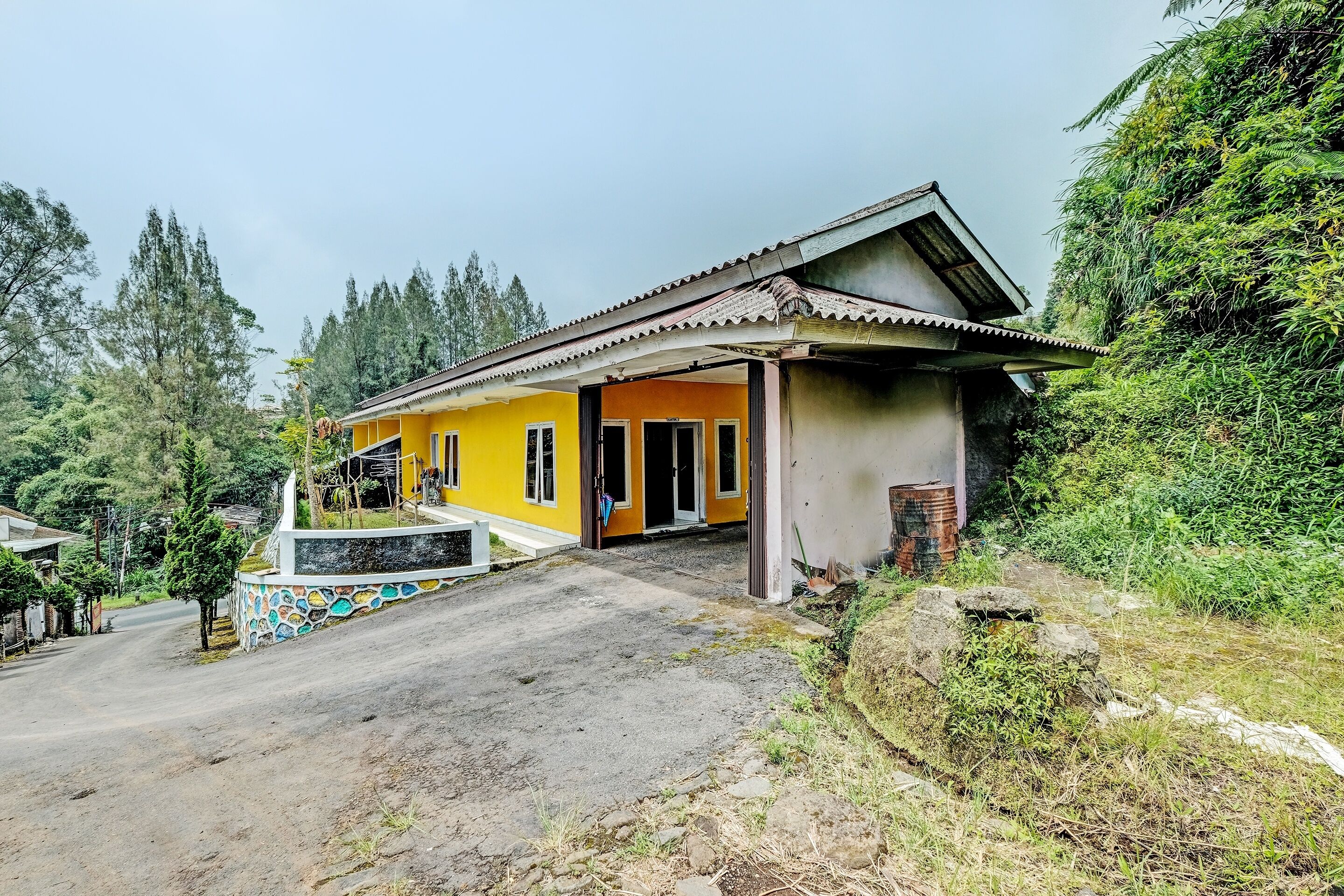 OYO 92407 Hotel Alaska