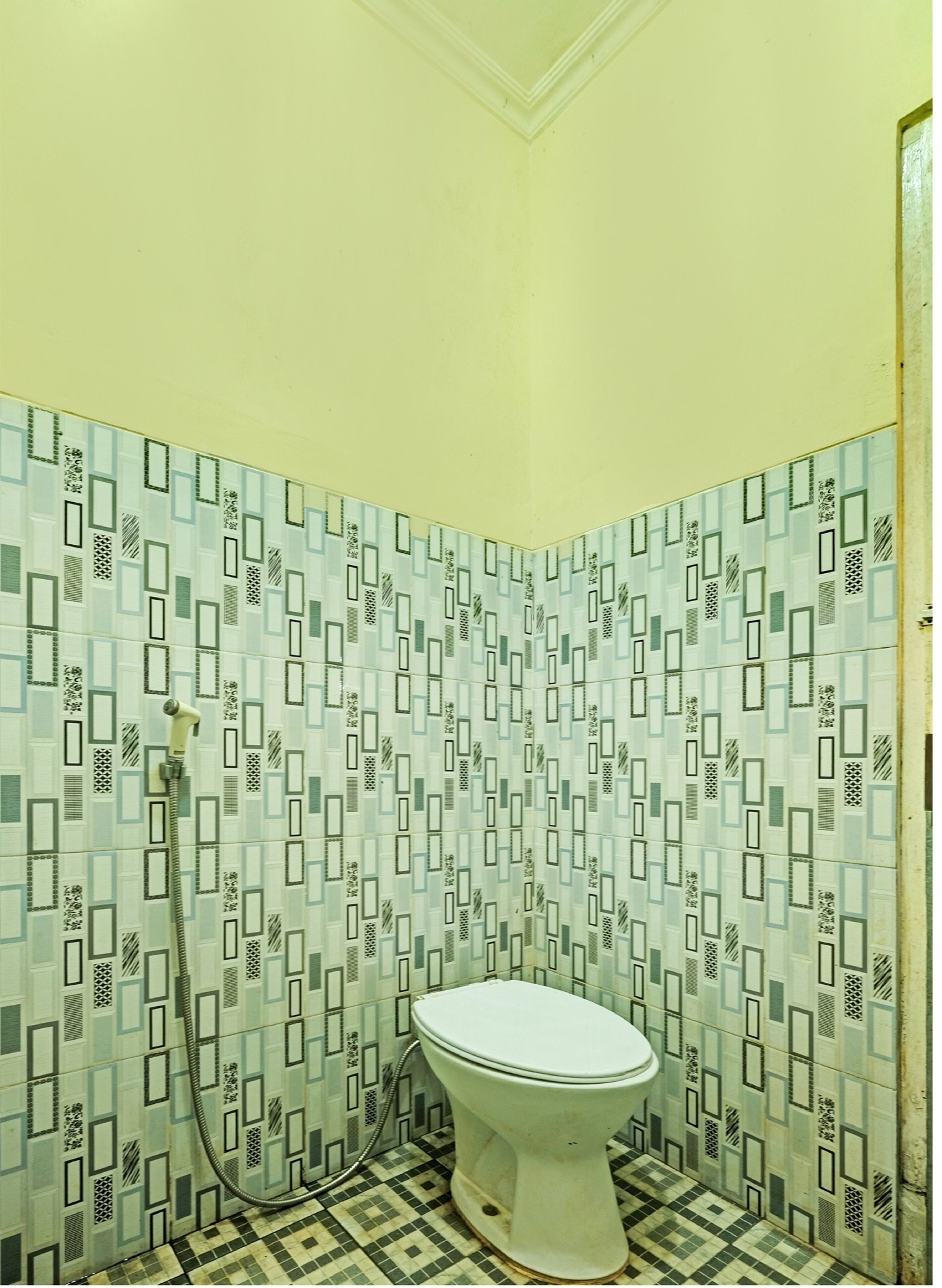 OYO 92407 Hotel Alaska