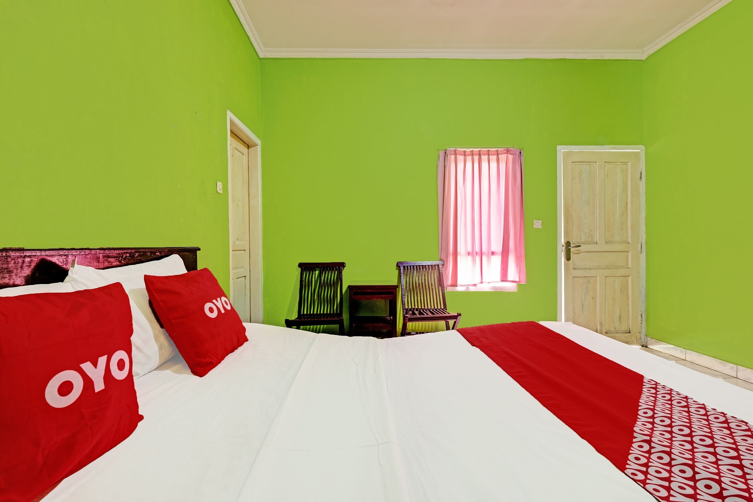 OYO 92407 Hotel Alaska