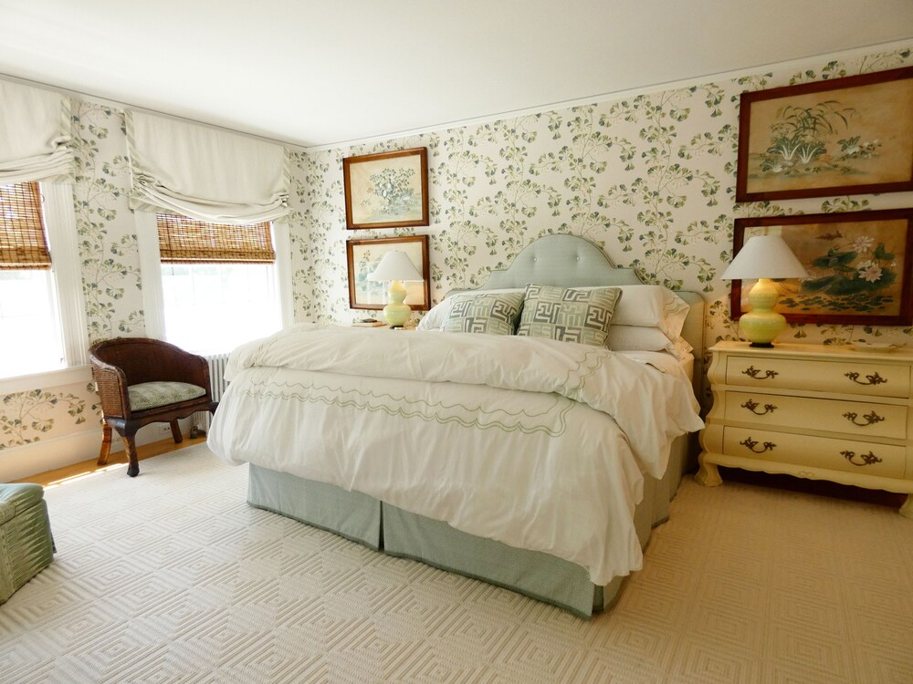 Stunning Northeast Harbor Cottage! Private cobblestone beach, close to