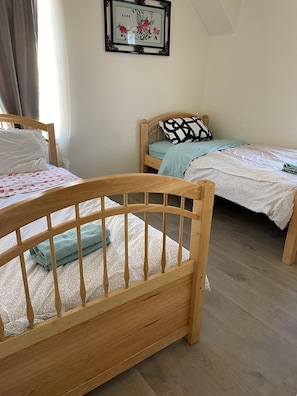 3 bedrooms, iron/ironing board, free WiFi, bed sheets