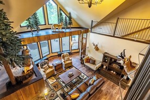 Interior - Little River Lodge sleeps 12 (Fort Payne)