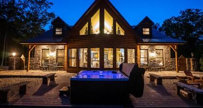 Lodge @ Little River Retreat w/Hot Tub - Sleeps 12
