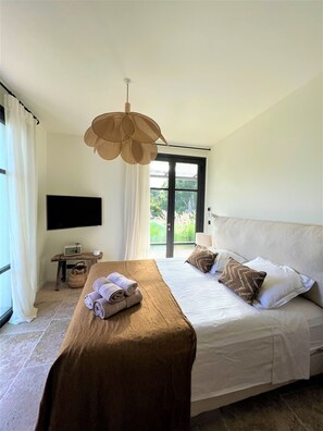 5 Schlafzimmer, Bügeleisen/Bügelbrett, kostenloses WLAN, Bettwäsche